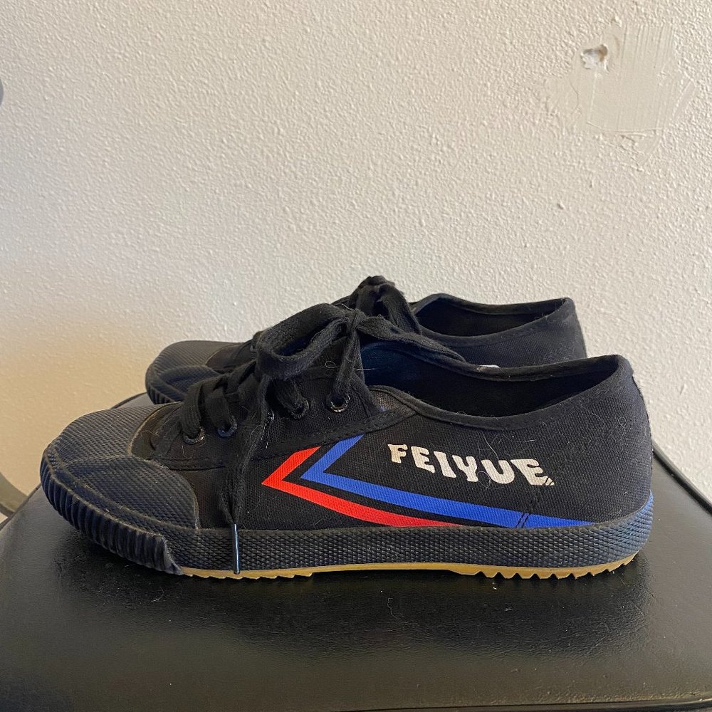 Feiyue Black Low-top Sneakers Size 10 Womens